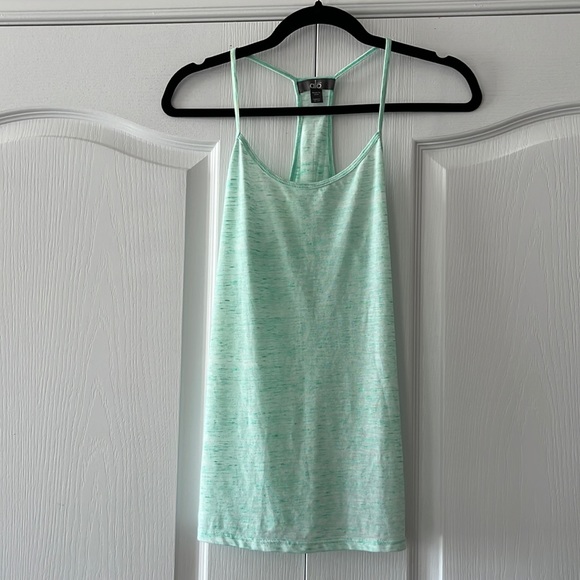 EUC Alo yoga top - Picture 1 of 8